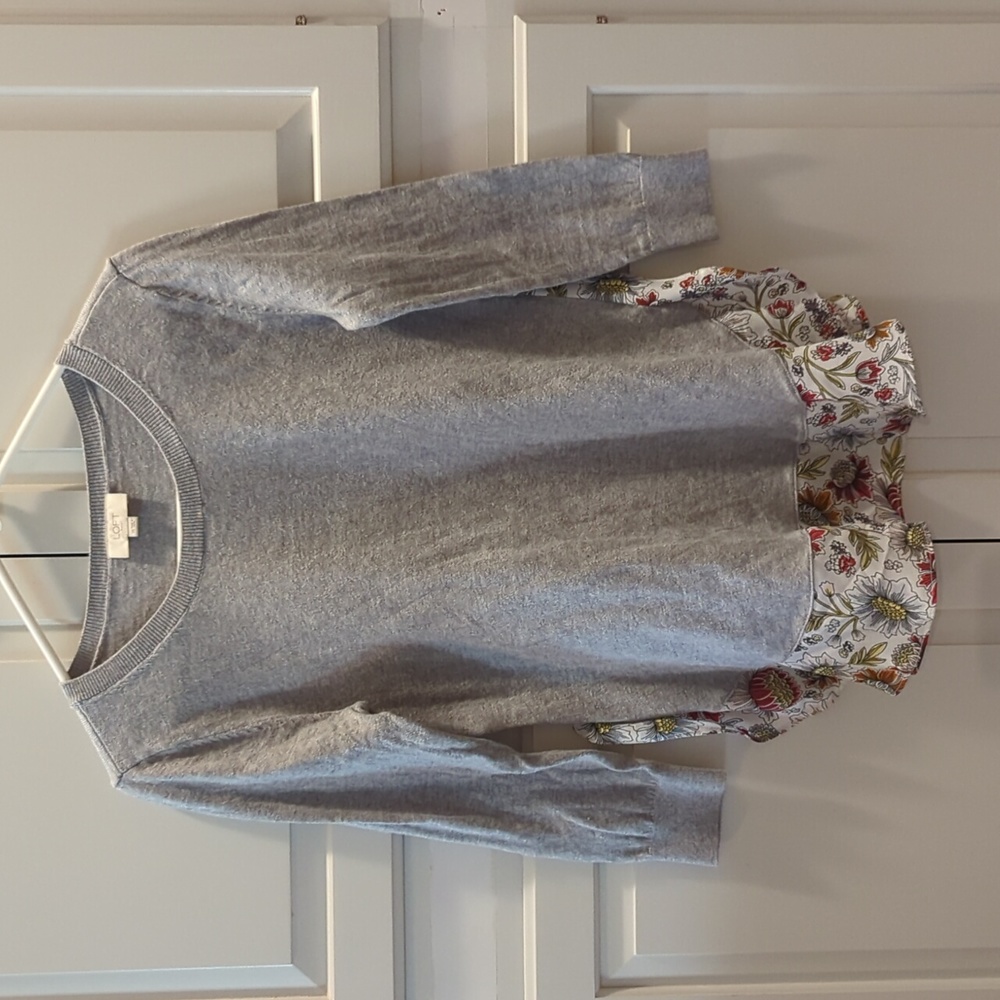 Loft Light Gray and Floral 3/4 Sleeve Sweater